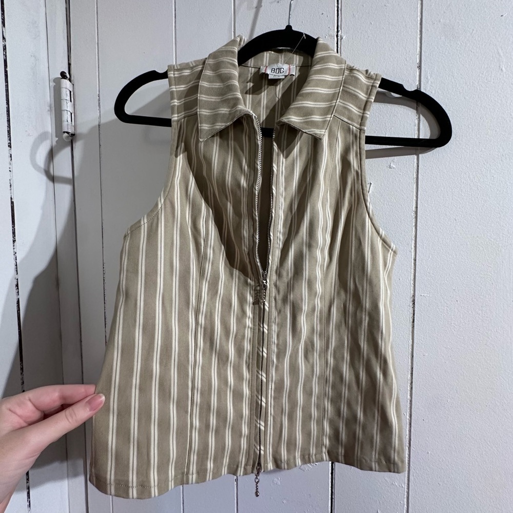 BDG URBAN OUTFITTERS TAN AND Beige Sleeveless Top ZIPPER CLOSE